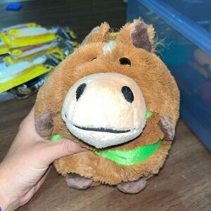 HORSE PLUSH